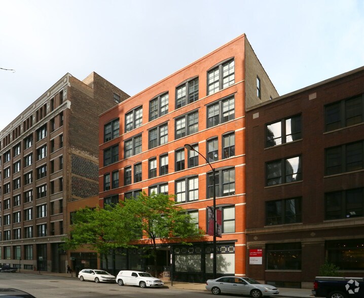 More Photos Of 216 S Jefferson St, Chicago Loft Creative Space For Lease