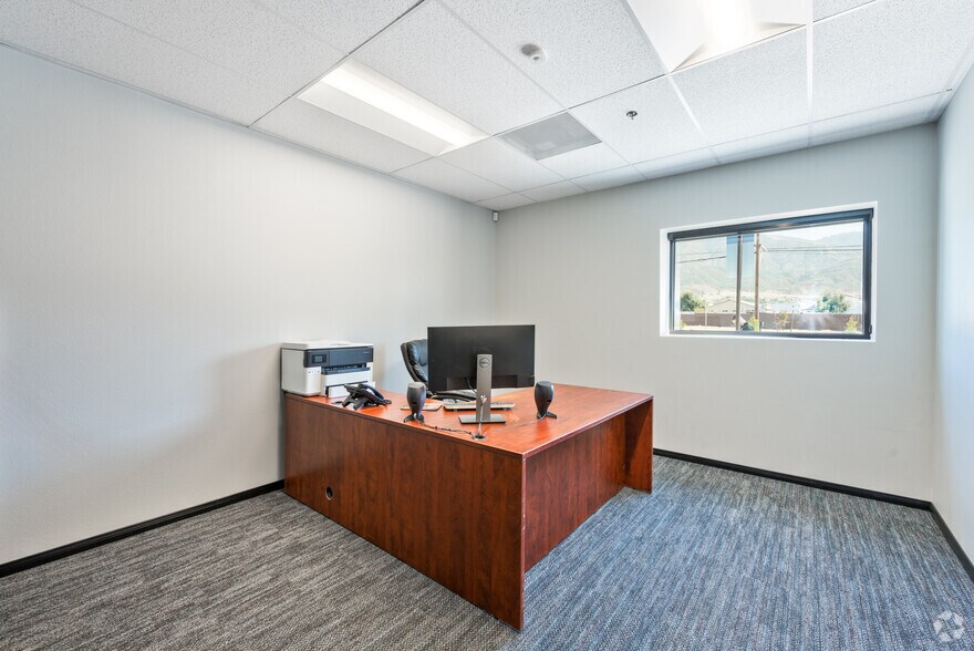 More Photos Of 20075 Kendall Dr, San Bernardino Warehouse For Sale