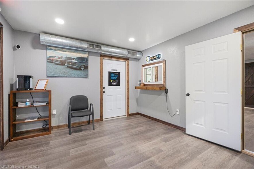 More Photos Of 209 S Broadway St, Stigler Flex For Sale