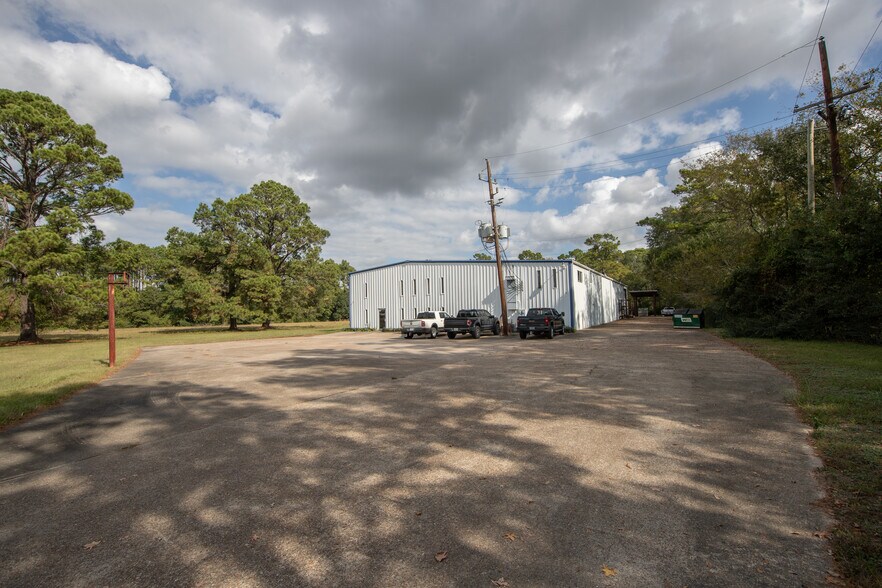 More Photos Of 4421 Theiss Rd, Humble Warehouse For Sale