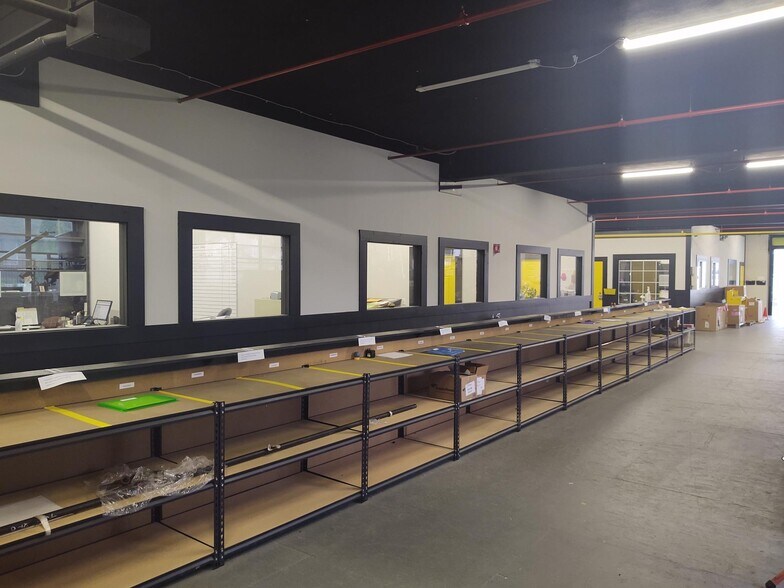 More Photos Of 201-211 Ann St, Newburgh Warehouse For Sale