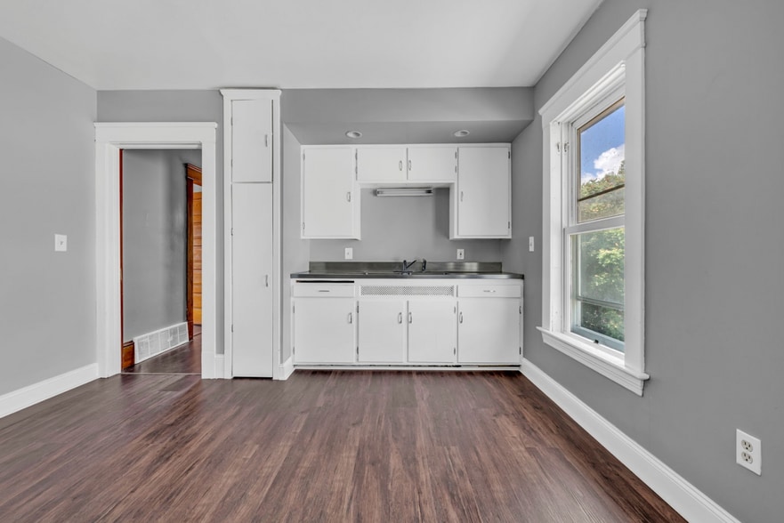 More Photos Of 4438 Pearl Rd, Cleveland Apartments For Sale