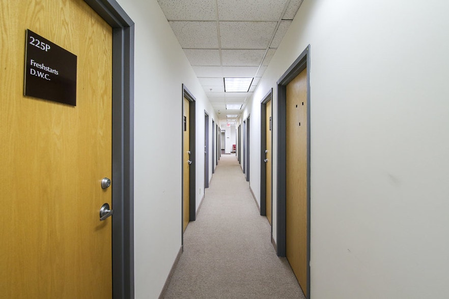 More Photos Of 1710 Douglas Dr N, Golden Valley Business Park For Sale