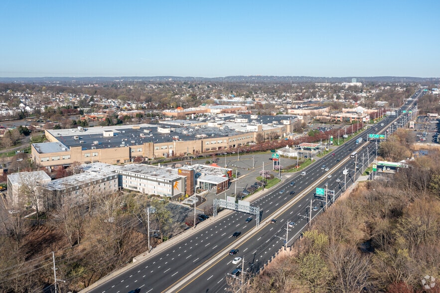 More Photos Of 265 Route 3 East, Clifton Hotel For Lease