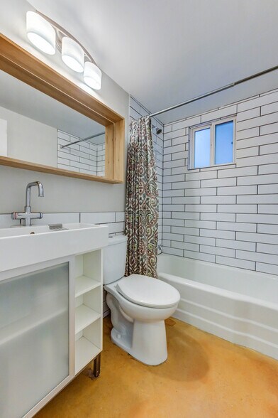 More Photos Of 821 N 3rd St, Phoenix Apartments For Sale