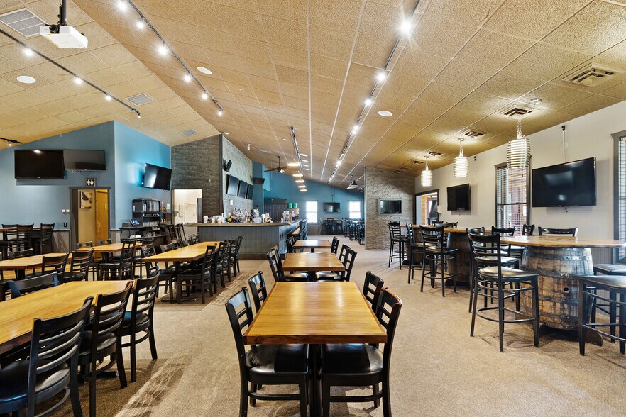 More Photos Of 8826 Gratiot Ave, Columbus Restaurant For Sale
