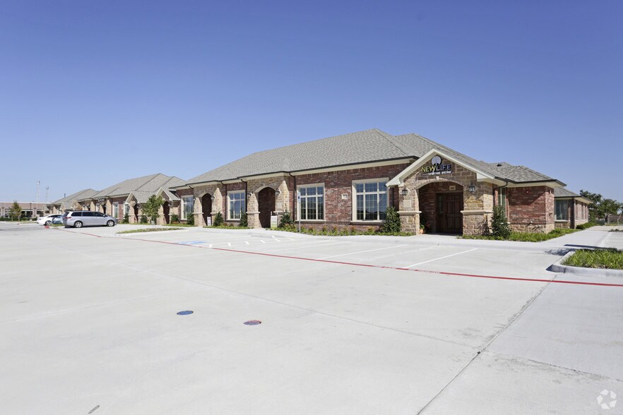 More Photos Of 425 Old Newman Rd, Frisco Office For Lease