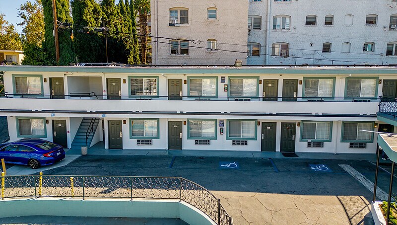 More Photos Of 2025 W 3rd St, Los Angeles Hotel For Lease
