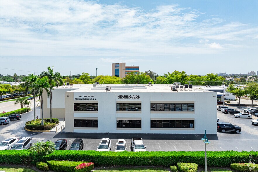 More Photos Of 965-999 N Collier Blvd, Marco Island Medical For Lease
