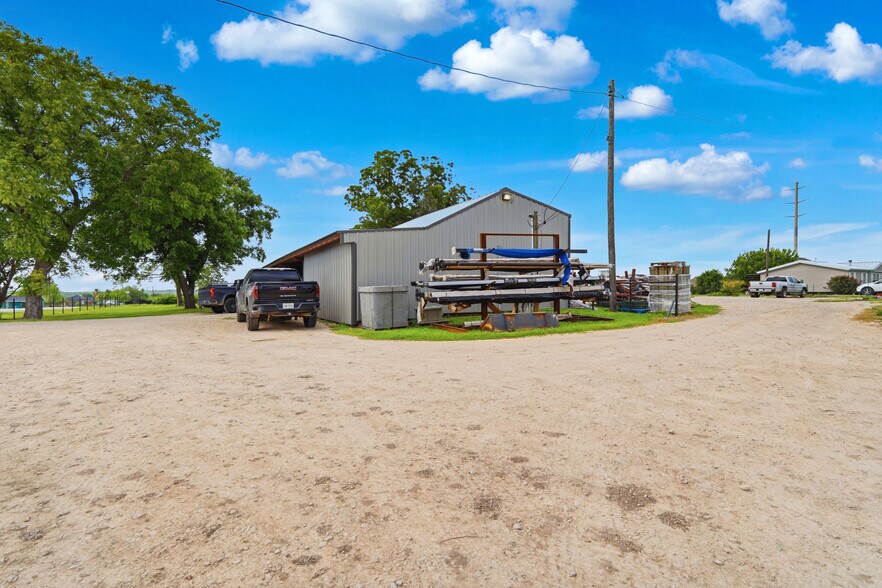 More Photos Of 1512 Posey Rd, San Marcos Office For Sale