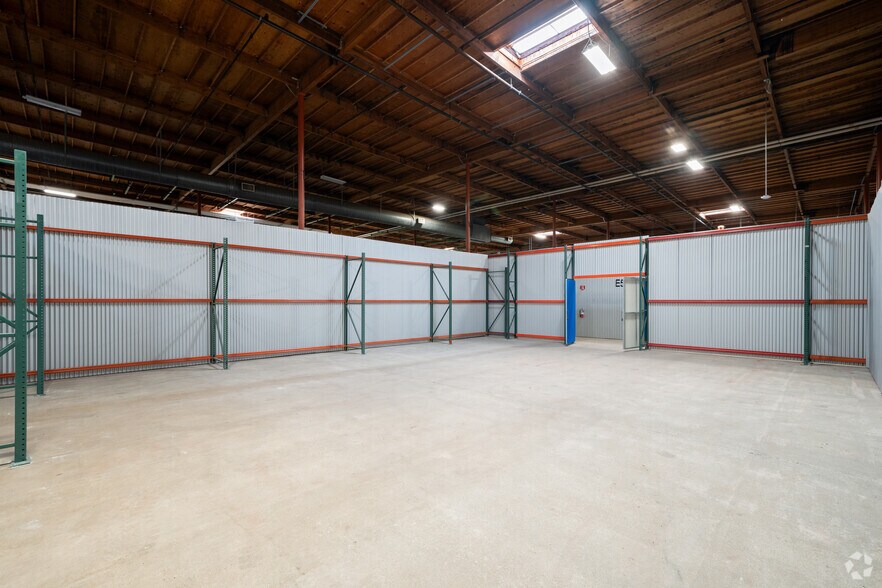 More Photos Of 25509 Industrial Blvd, Hayward Distribution For Lease