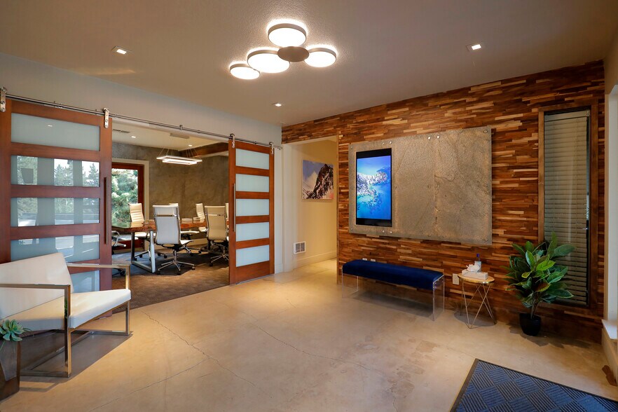 More Photos Of 625 Hwy 50, Zephyr Cove Office For Sale