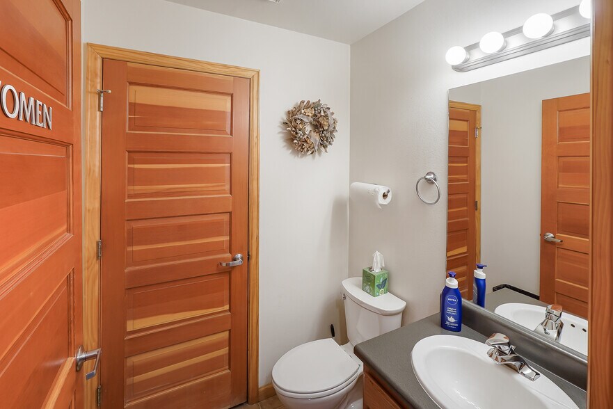 More Photos Of 679 E 2nd Ave, Durango Medical For Sale