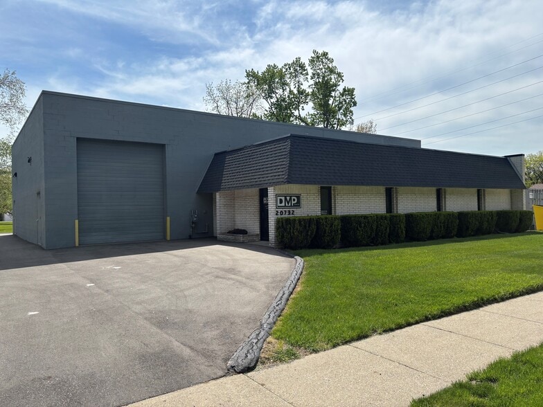 Primary Photo Of 20732 Negaunee St, Southfield Warehouse For Sale