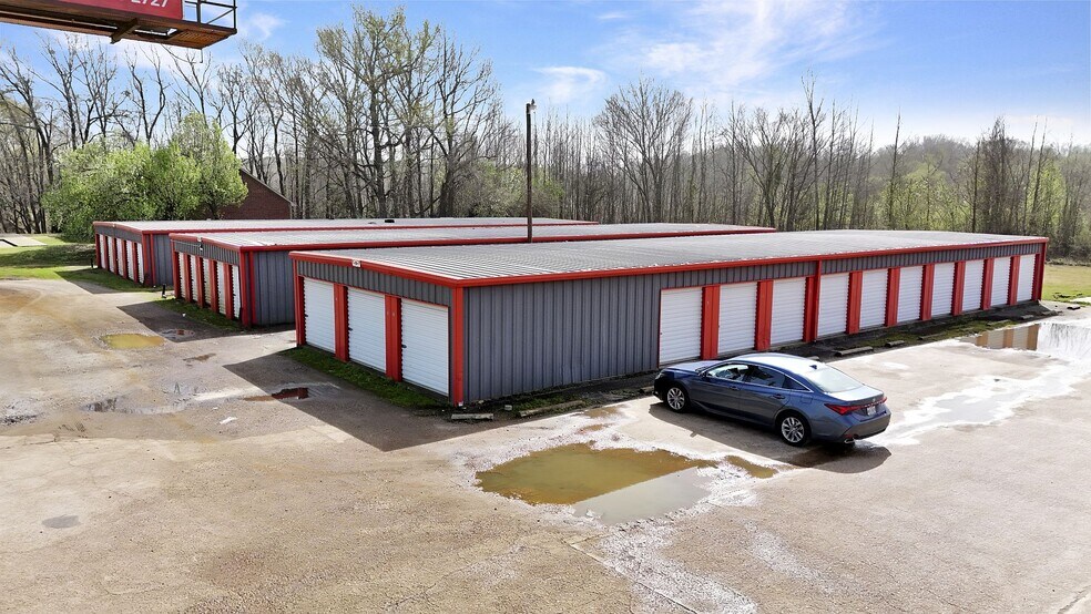 More Photos Of 944 State Highway 31 E, Chandler Self Storage For Sale