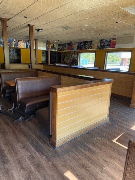 More Photos Of 34 W Main St, Radford Restaurant For Lease