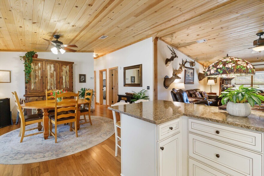 More Photos Of 165 Mari B Dr E, Center Point Flex For Sale