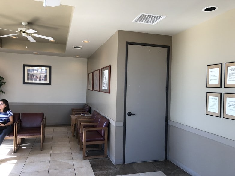 More Photos Of 7127 Somerset Rd, San Antonio Medical For Lease