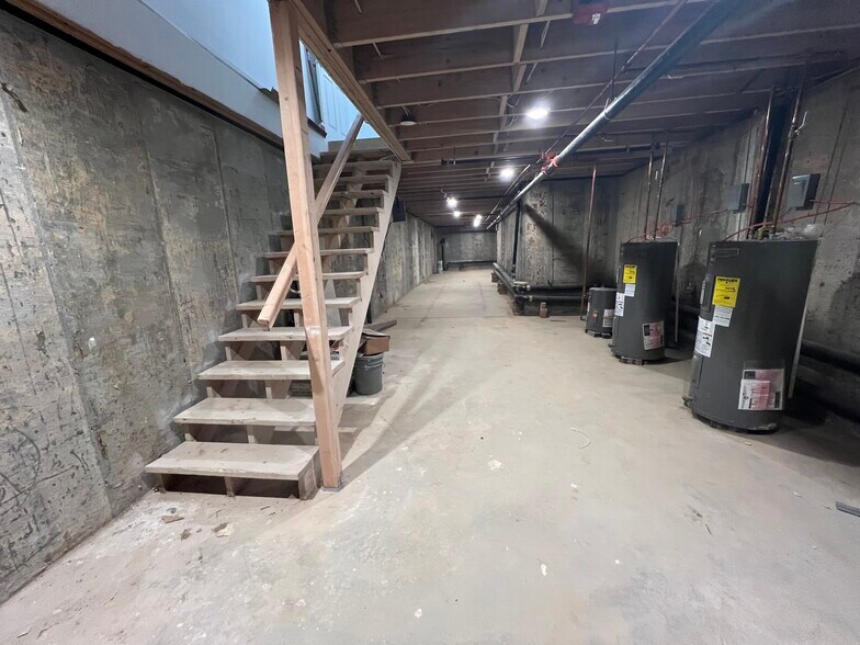 More Photos Of 5534 Woodland Ave, Philadelphia Apartments For Lease