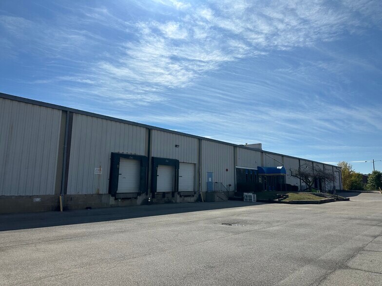 More Photos Of 1616 W Chanute Rd, Peoria Unknown For Lease