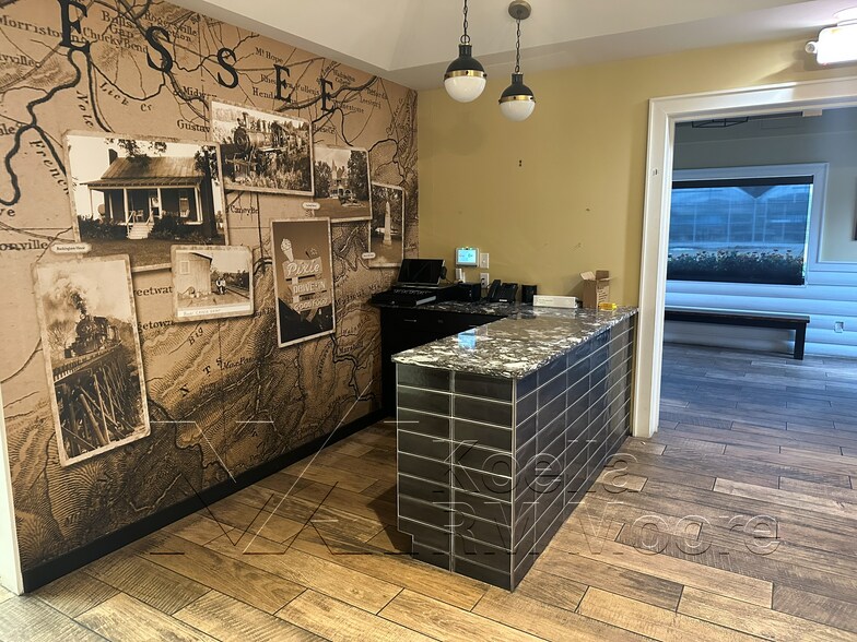 More Photos Of 10321 Chapman Hwy, Seymour Restaurant For Sale