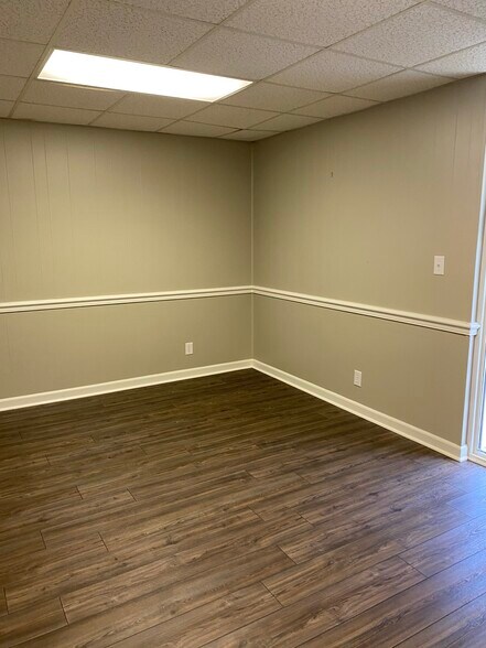 More Photos Of 107-187 Roberson Mill Rd NE, Milledgeville Office For Sale
