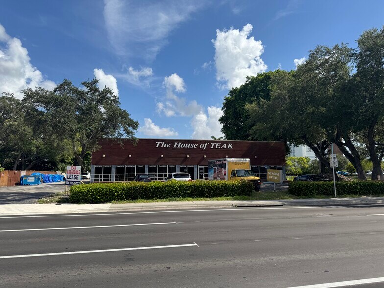 More Photos Of 1920-1934 Stirling Rd, Dania Beach Freestanding For Lease