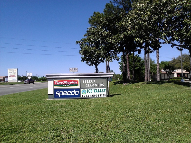 More Photos Of 8604-8686 N Hwy 6, Houston Unknown For Lease