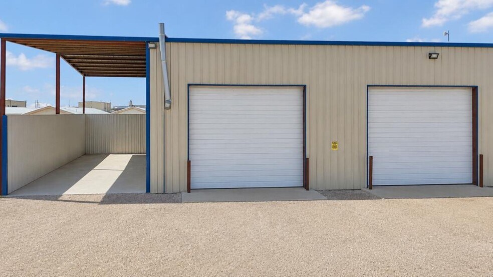 More Photos Of 10714 W County Road 72, Midland Warehouse For Lease