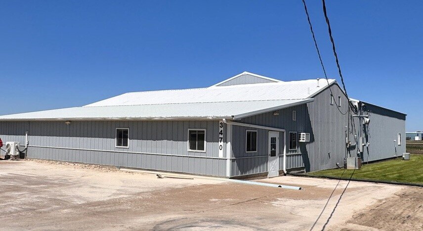 More Photos Of 3400-3601 Brennen Dr, Peru Warehouse For Lease
