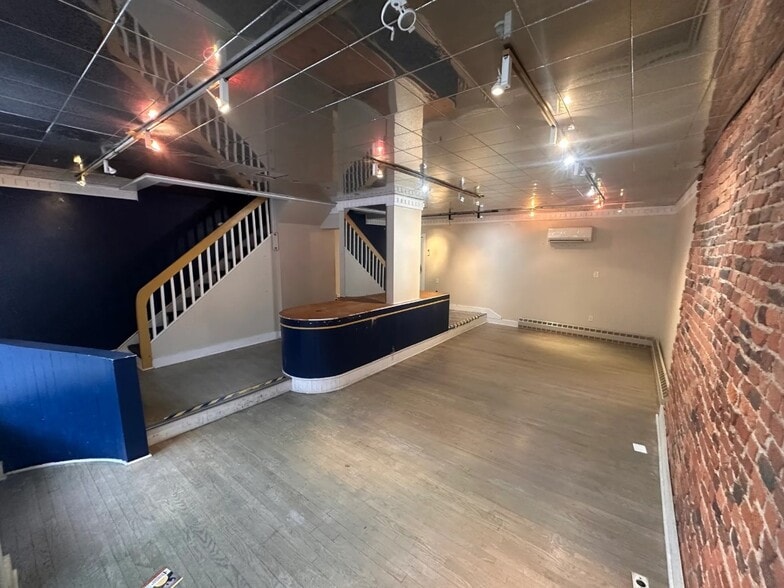 More Photos Of 234 Main St, Annapolis Storefront Retail Office For Lease