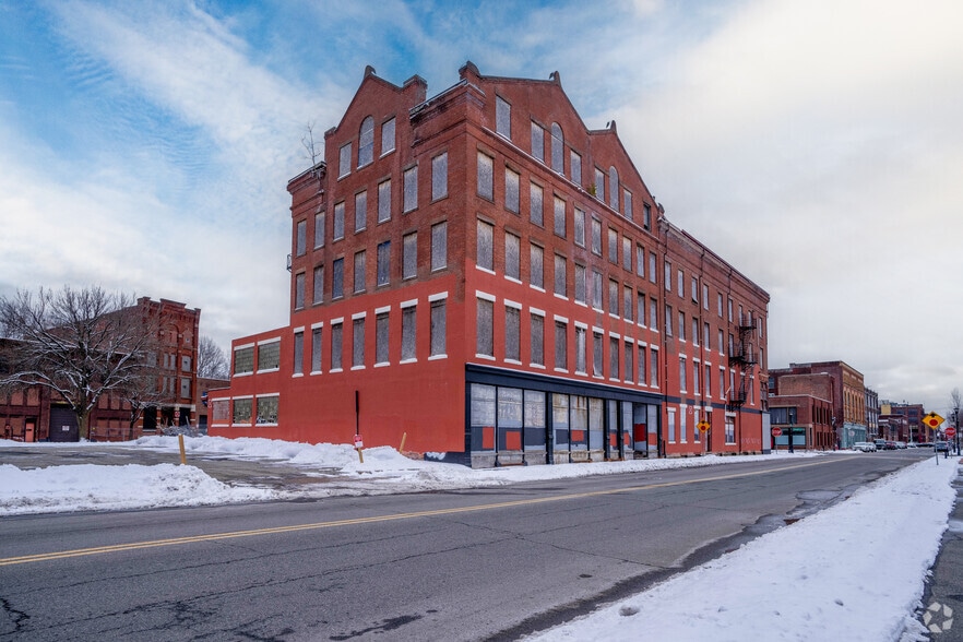 Primary Photo Of 345-363 Dwight St, Holyoke Manufacturing For Sale