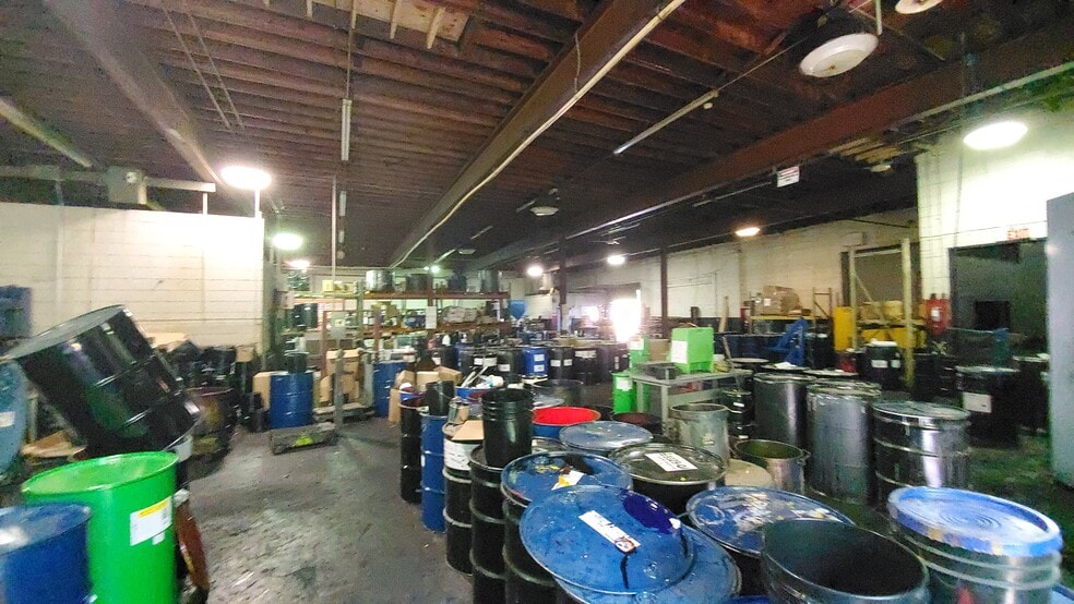 More Photos Of 4820 Rozzelles Ferry Rd, Charlotte Manufacturing For Lease