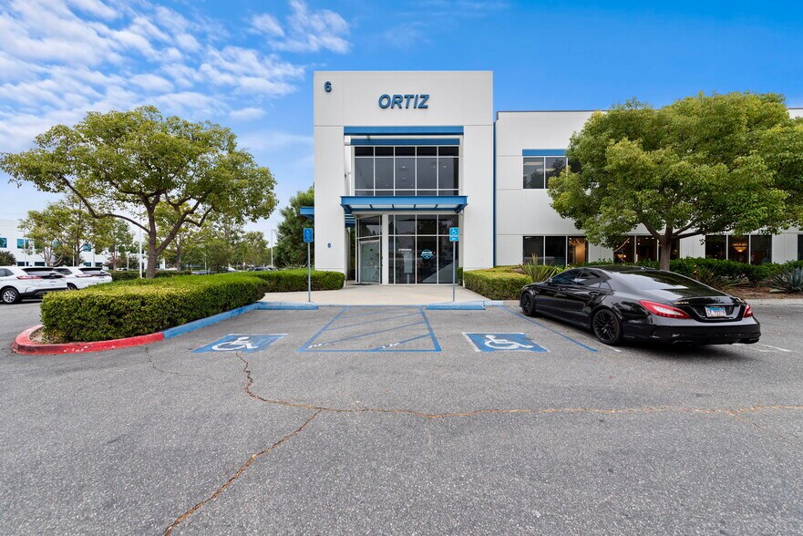 More Photos Of 6 Cushing, Irvine Light Manufacturing For Lease