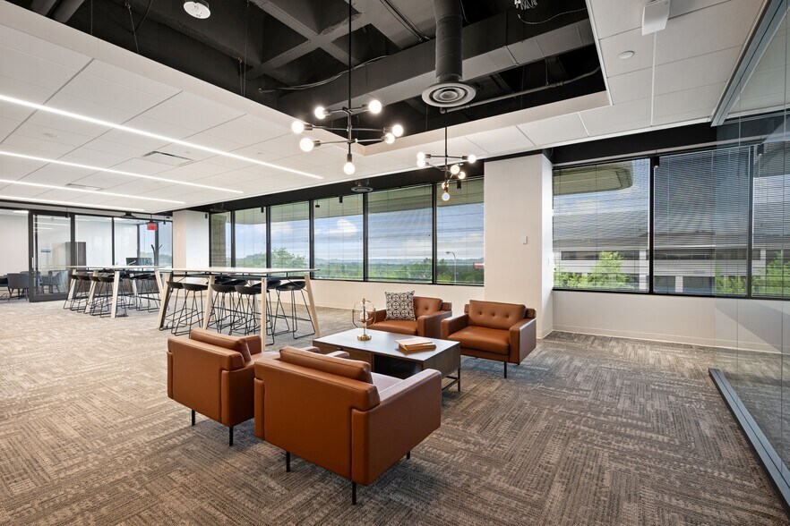 More Photos Of 3340 Perimeter Hill Dr, Nashville Office For Lease