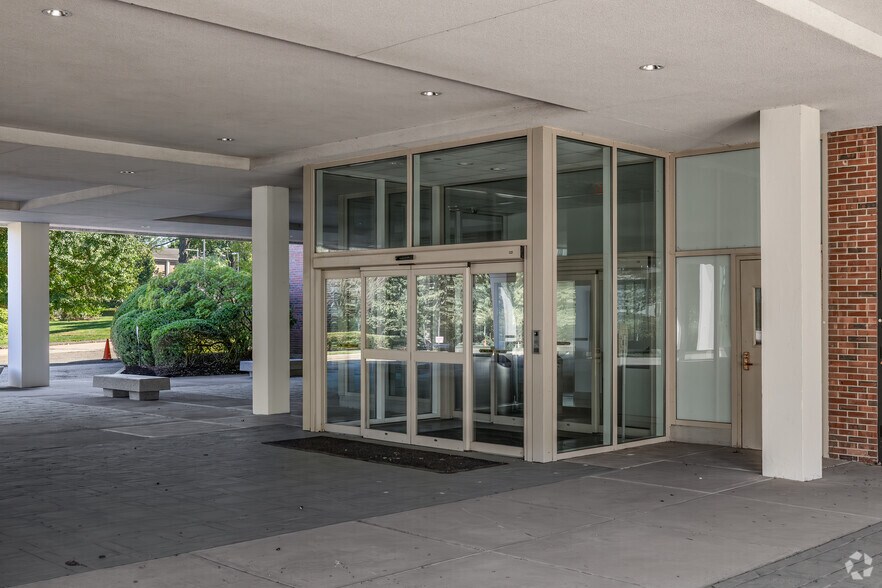 More Photos Of 120 Long Ridge Rd, Stamford Office For Lease