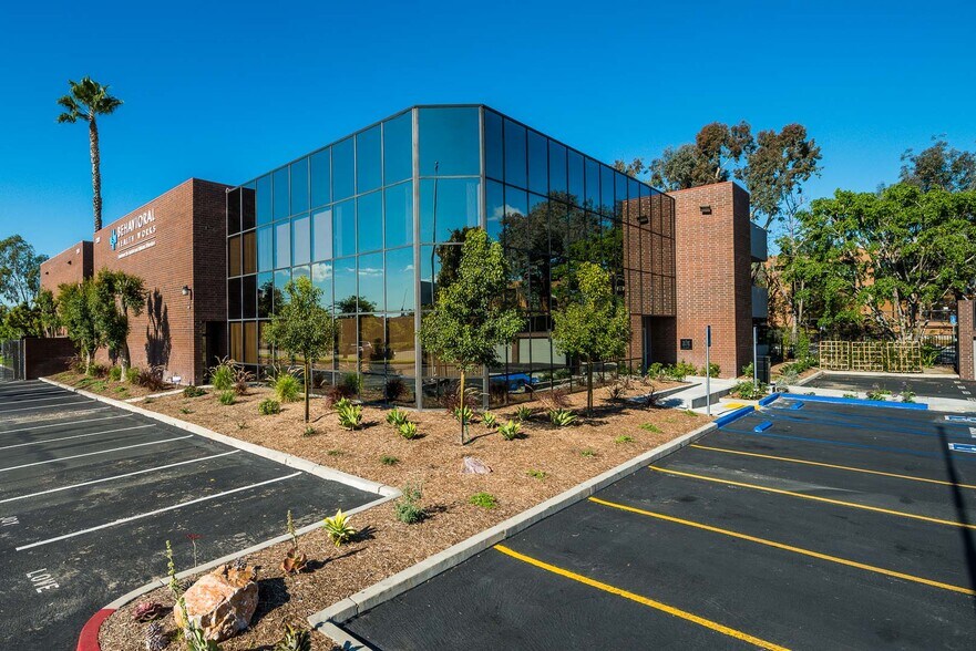 More Photos Of 1301 E Orangewood Ave, Anaheim Office For Sale