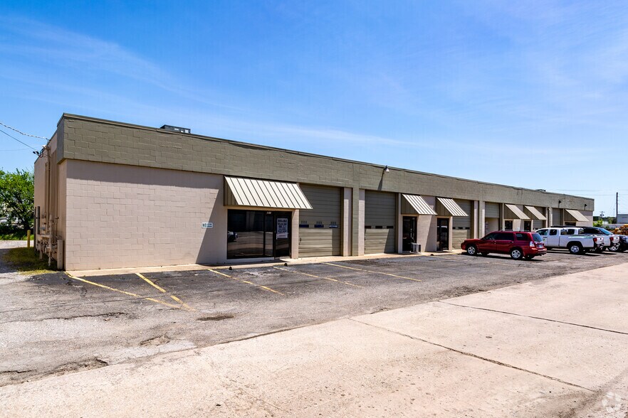 More Photos Of 5421-5425 S 101st East Ave, Tulsa Unknown For Lease