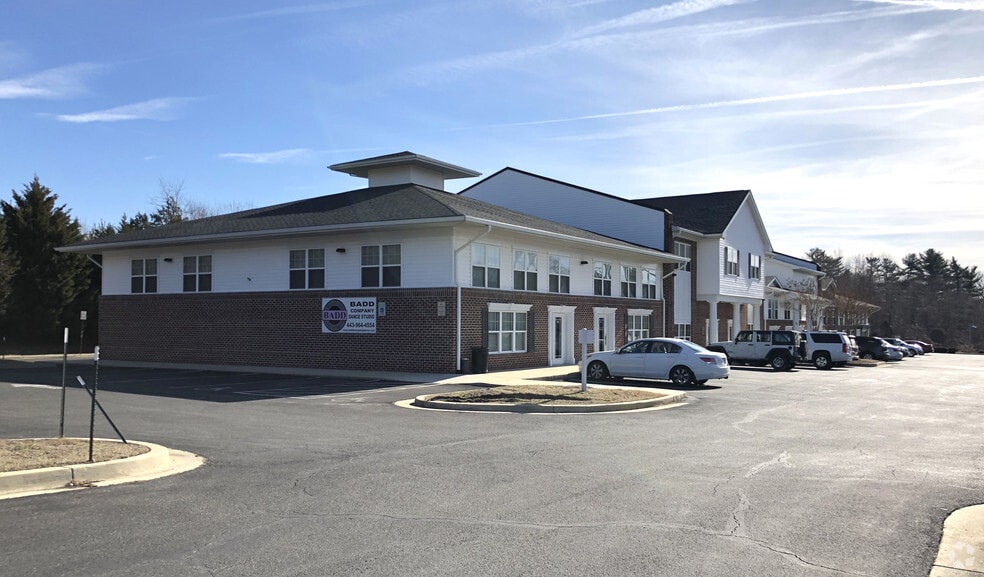 More Photos Of 8191 Jennifer Ln, Owings Office For Lease