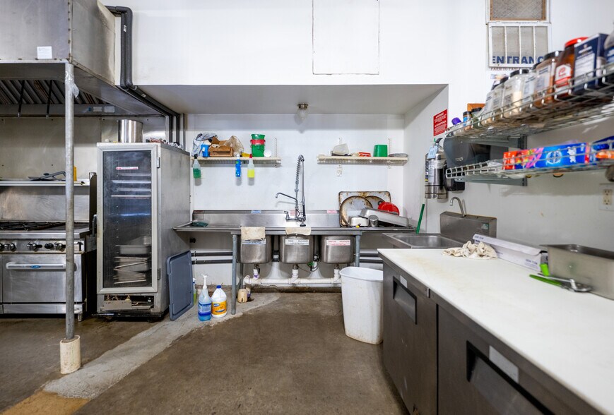 More Photos Of 4634 Highway 185, New Haven Freestanding For Sale