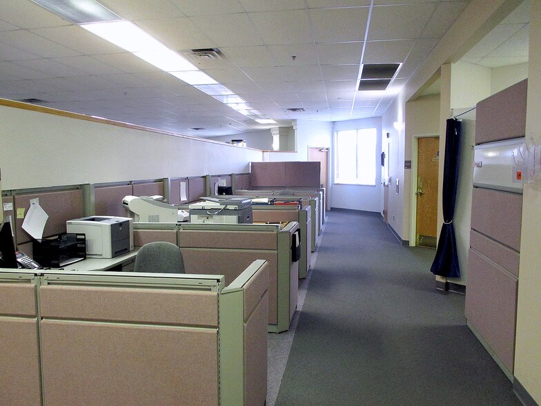 More Photos Of 2700 8th St NW, Minot Medical For Sale