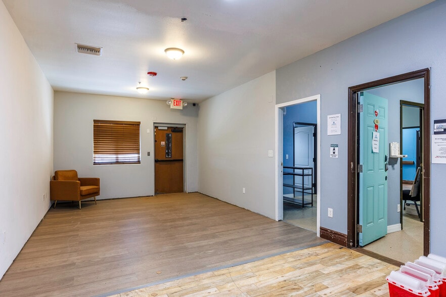 More Photos Of 16286 S Sunland Gin Rd, Arizona City Rehabilitation Center For Sale