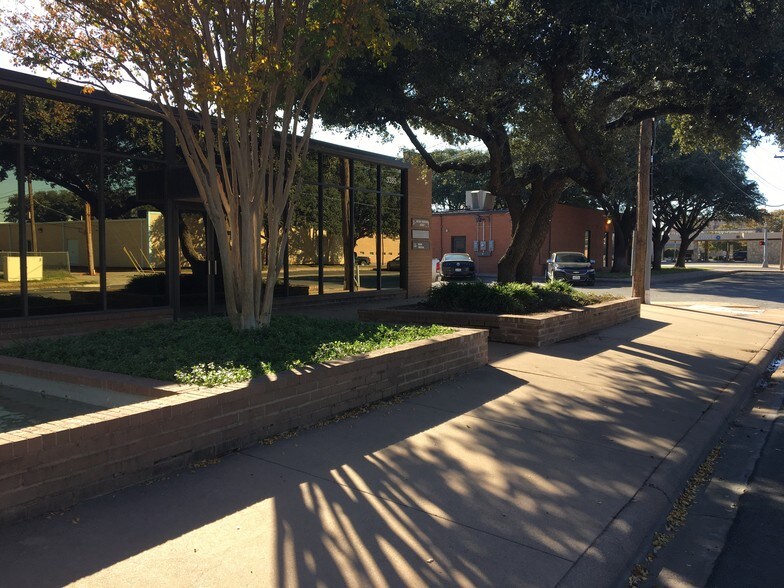 More Photos Of 3385 N 3rd St, Abilene Office For Lease
