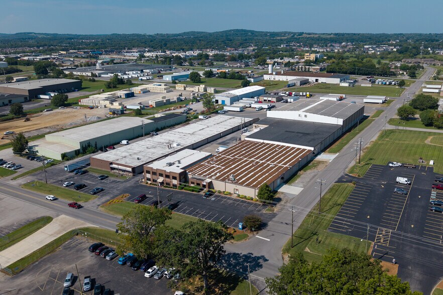 More Photos Of 216 Hartmann Dr, Lebanon Distribution For Lease