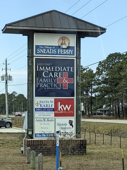 More Photos Of 200 Cape Fear Cir, Sneads Ferry Office For Lease