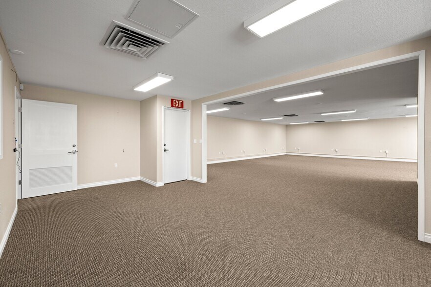 More Photos Of 4400 SW 110th Ave, Beaverton Medical For Sale