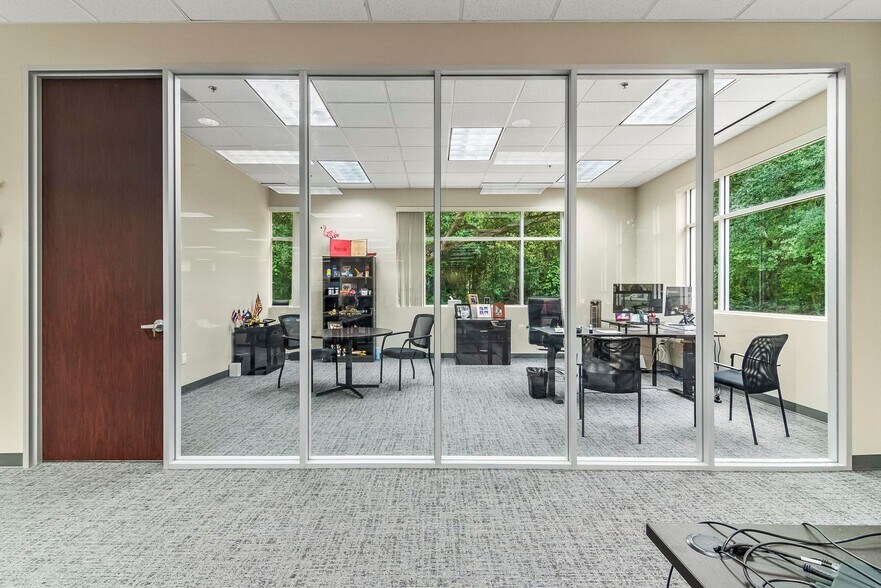 More Photos Of 4101 Interwood N Pky, Houston Medical For Lease