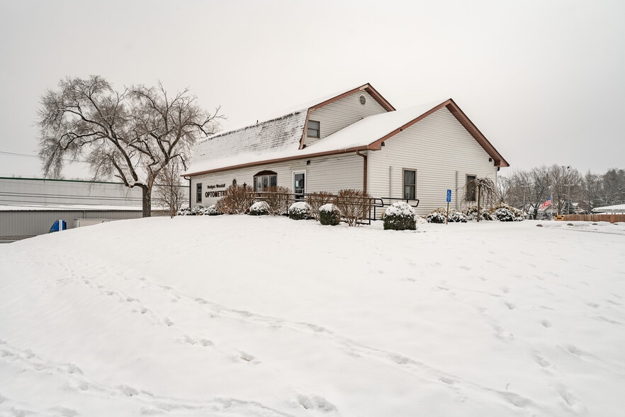 More Photos Of 814 E Washington St, Greencastle Medical For Sale