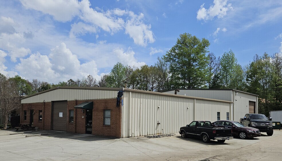 Primary Photo Of 1314 Olympic Ct, Conyers Light Distribution For Sale