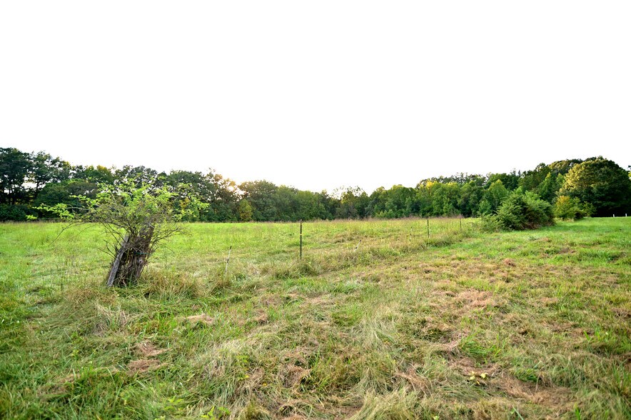 More Photos Of Cues Favorite @ La Plata Rd Route 488, Waldorf Land For Sale